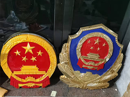 大型警徽制作工艺与细节处理